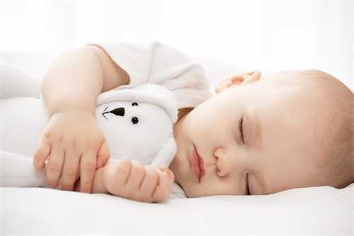 婴儿配方奶粉市场研究报告：十大名牌排行榜，宝宝挑选最优奶粉指南
